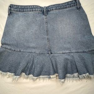 Denim skirt with pleats